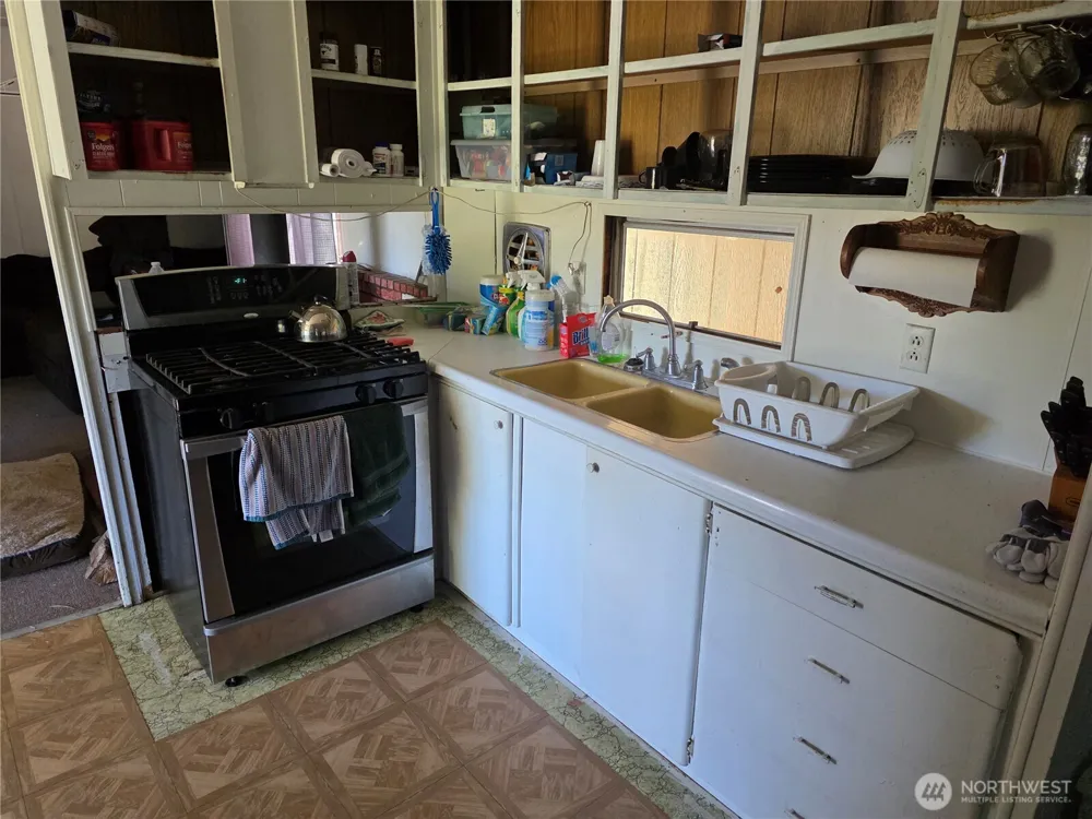 144 Reevas Basin Road Tonasket, WA 98855