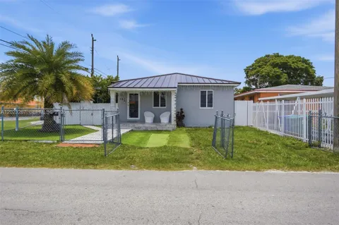 301 SW 36th Ave