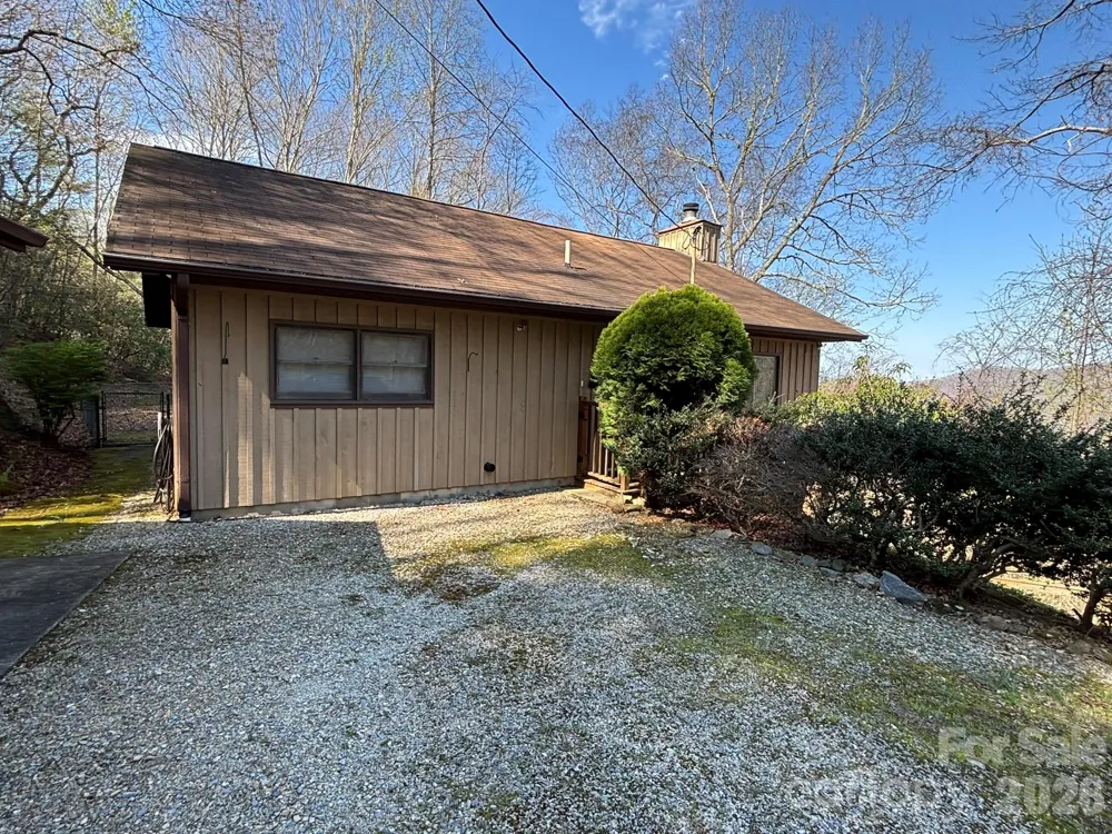 120 Kimberly Drive Bryson City, NC 28713