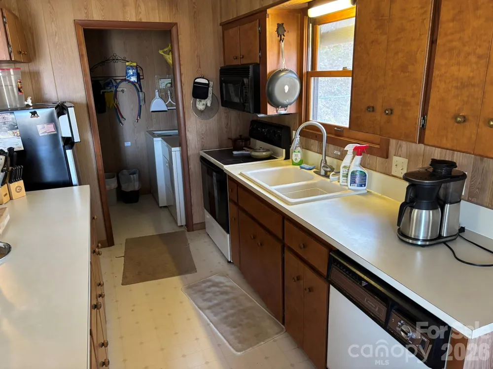 120 Kimberly Drive Bryson City, NC 28713