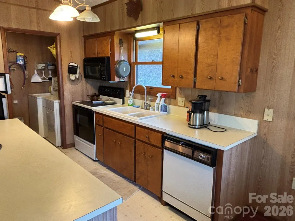 120 Kimberly Drive Bryson City, NC 28713