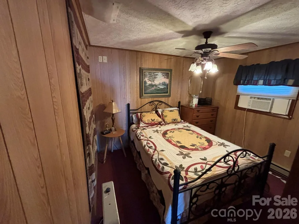 120 Kimberly Drive Bryson City, NC 28713