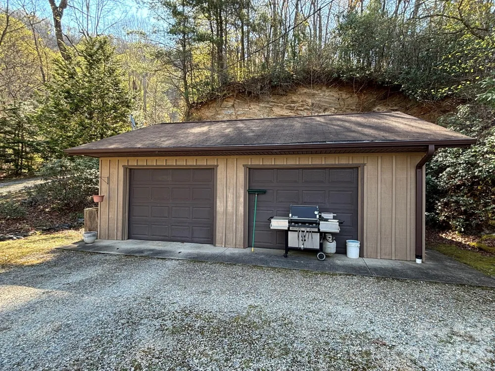120 Kimberly Drive Bryson City, NC 28713