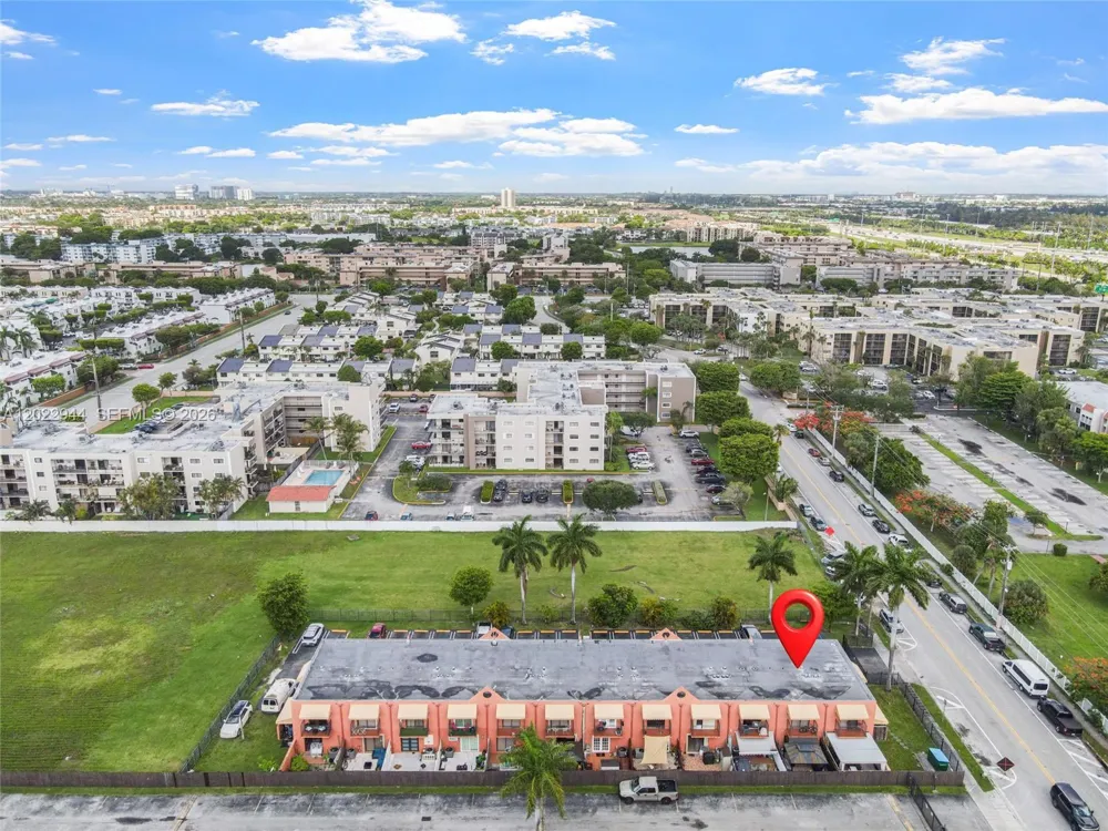 8454 NW 8th St #2 Miami, FL 33126