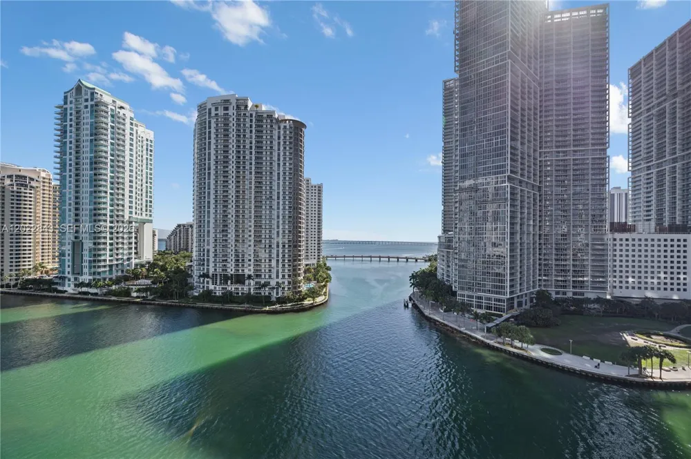 300 Biscayne Blvd Way #1102 Miami, FL 33131
