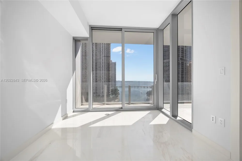 300 Biscayne Blvd Way #1102 Miami, FL 33131
