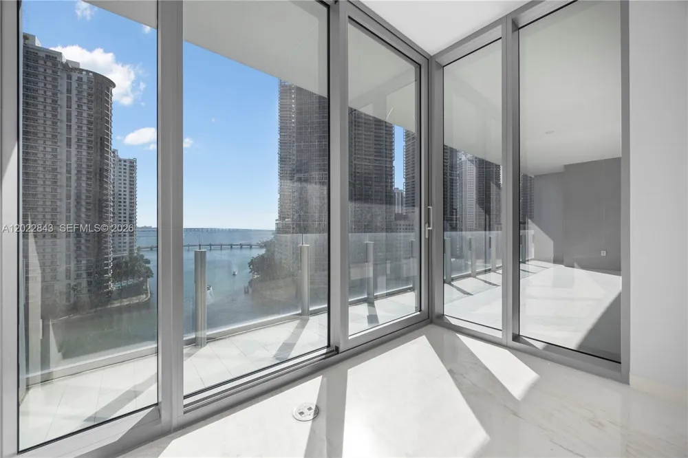 300 Biscayne Blvd Way #1102 Miami, FL 33131