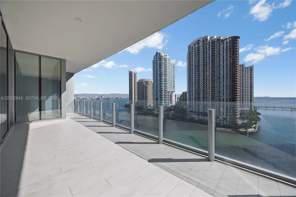 300 Biscayne Blvd Way #1102 Miami, FL 33131