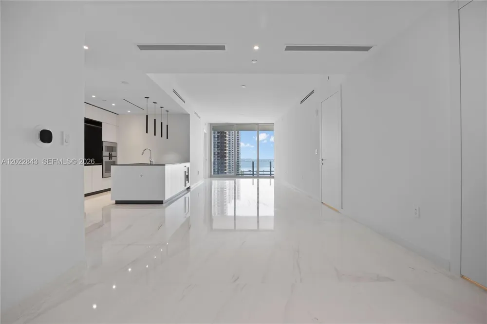 300 Biscayne Blvd Way #1102 Miami, FL 33131