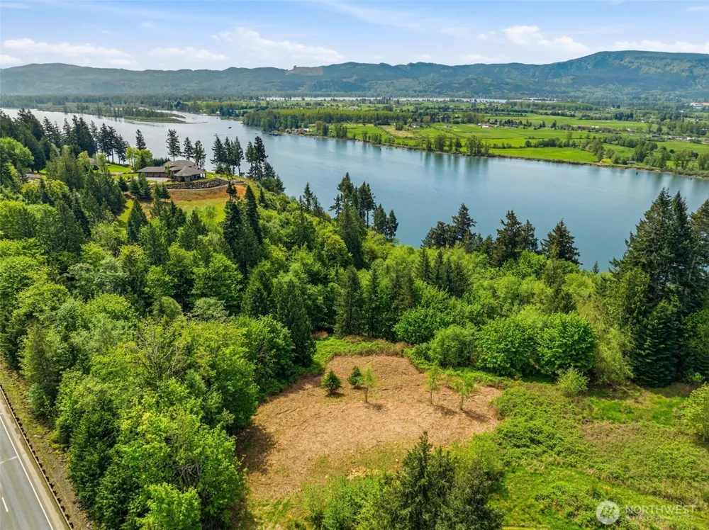 0 E State Route 4 Cathlamet, WA 98612