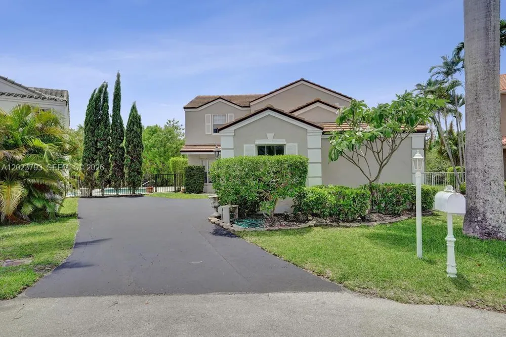 21461 Sawmill Ct