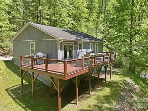 302 Rich Mountain Road