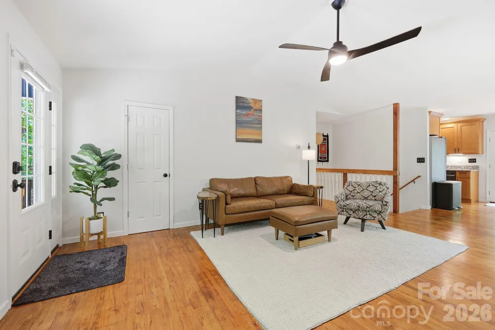 302 Rich Mountain Road Flat Rock, NC 28731