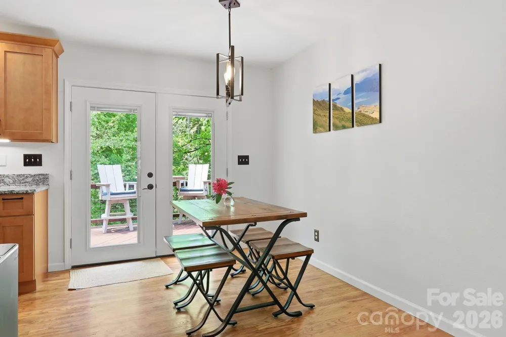 302 Rich Mountain Road Flat Rock, NC 28731