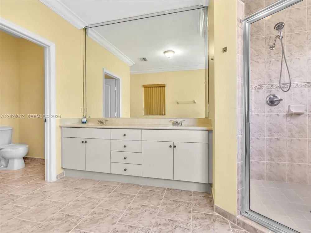 2864 SW 138th Path Miami, FL 33175
