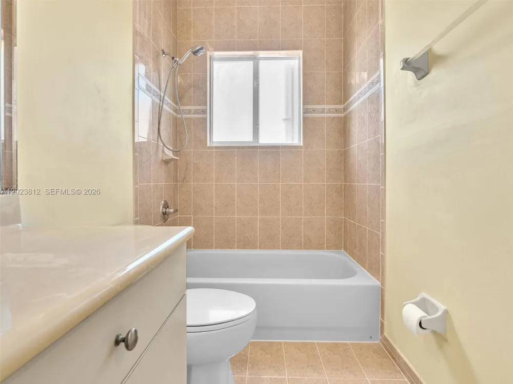 2864 SW 138th Path Miami, FL 33175