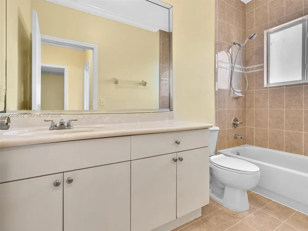 2864 SW 138th Path Miami, FL 33175