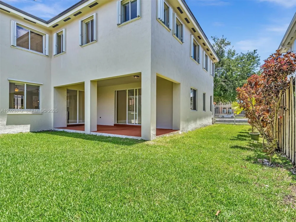 2864 SW 138th Path Miami, FL 33175