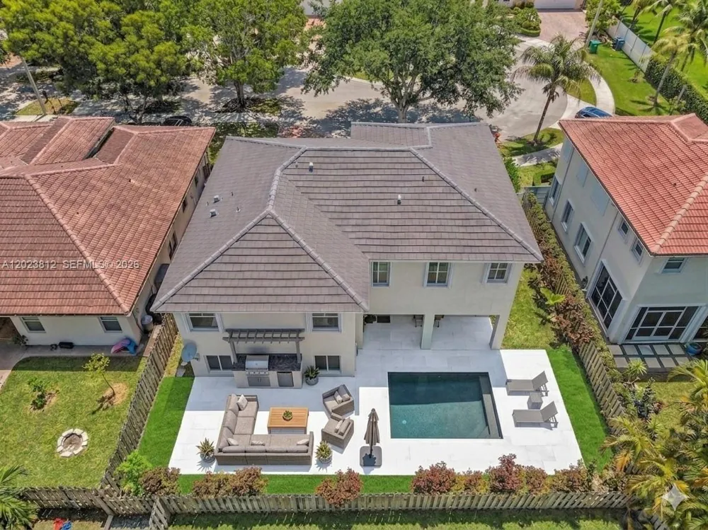 2864 SW 138th Path Miami, FL 33175