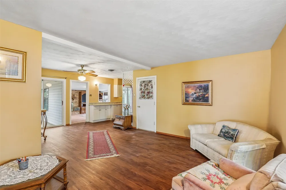 1810 Ridgewood Street Irving, TX 75062