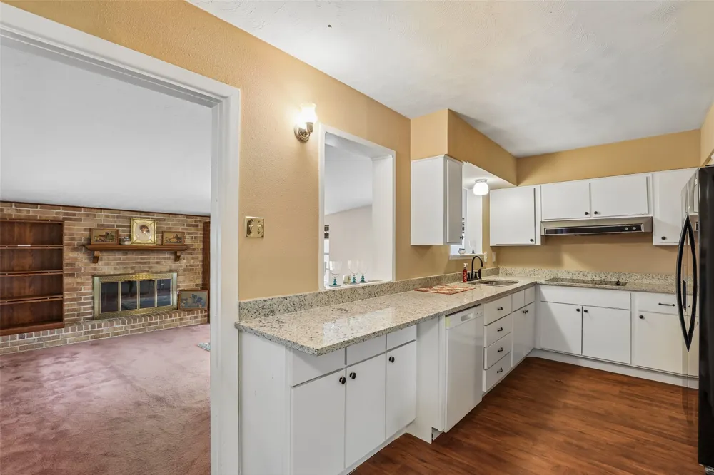 1810 Ridgewood Street Irving, TX 75062