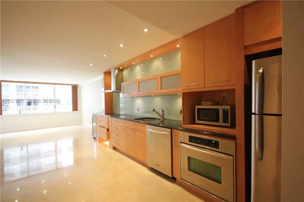 5401 Collins Ave #339 Miami Beach, FL 33140