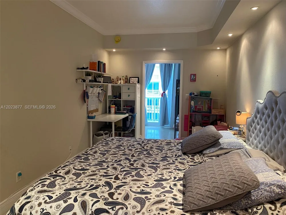 5401 Collins Ave #339 Miami Beach, FL 33140