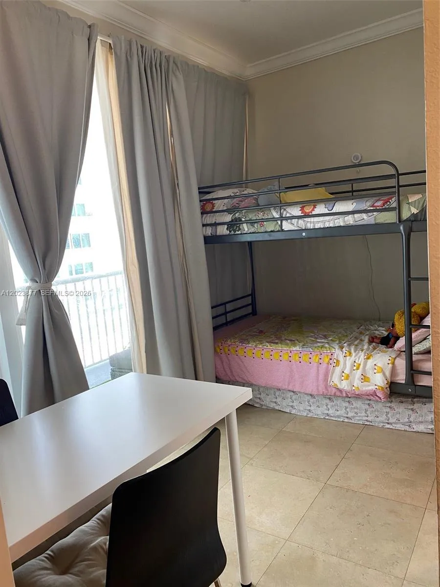 5401 Collins Ave #339 Miami Beach, FL 33140