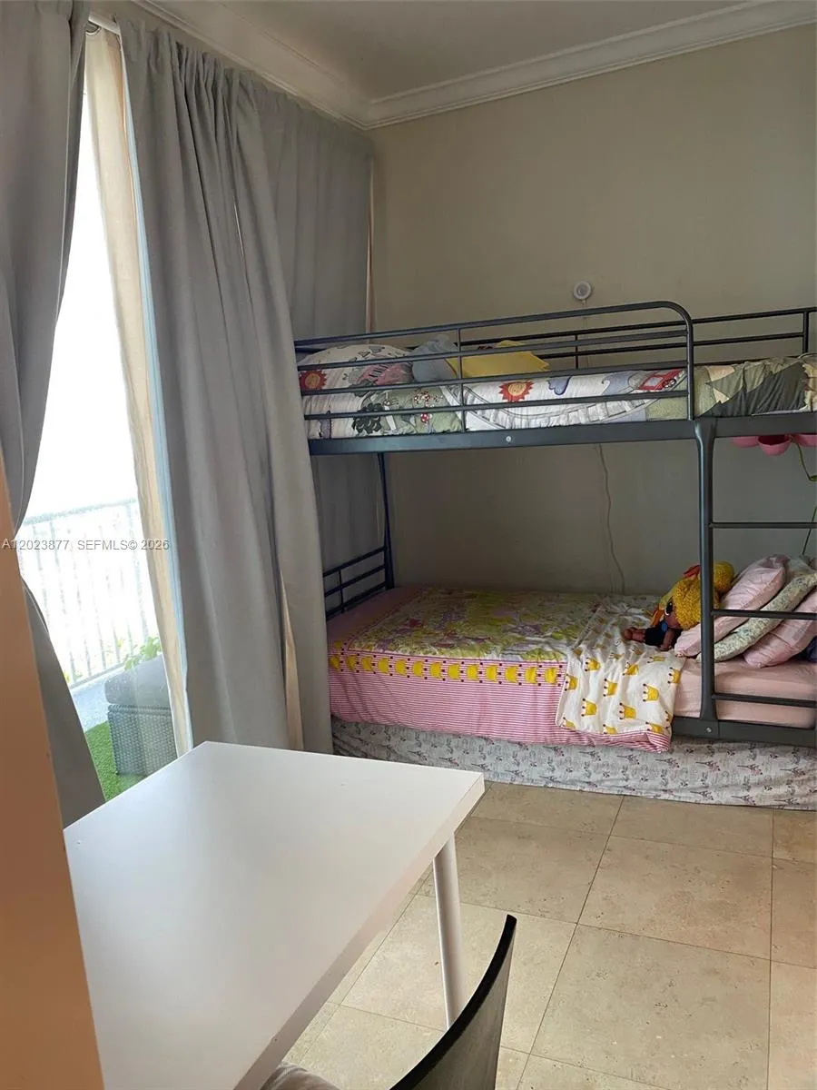 5401 Collins Ave #339 Miami Beach, FL 33140