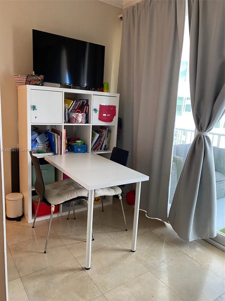 5401 Collins Ave #339 Miami Beach, FL 33140