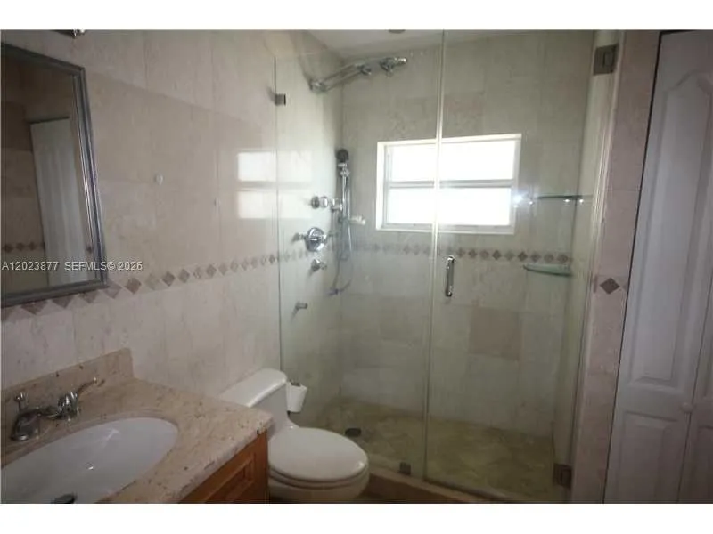 5401 Collins Ave #339 Miami Beach, FL 33140
