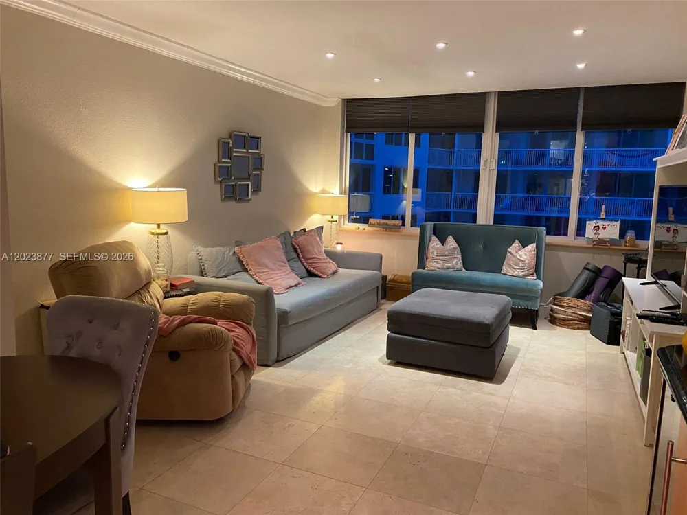 5401 Collins Ave #339 Miami Beach, FL 33140