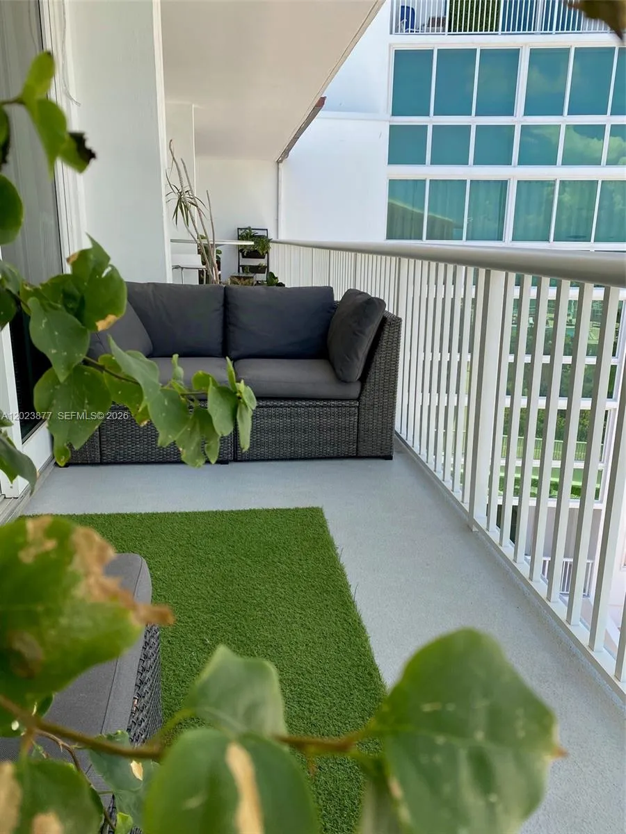 5401 Collins Ave #339 Miami Beach, FL 33140