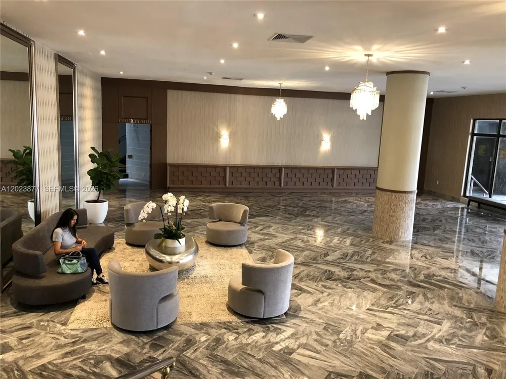 5401 Collins Ave #339 Miami Beach, FL 33140