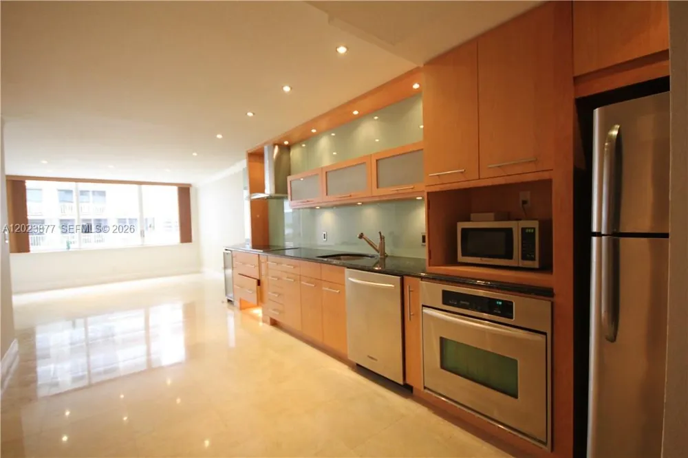 5401 Collins Ave #339 Miami Beach, FL 33140