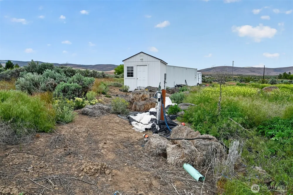 130 Red Tail Road Yakima, WA 98908
