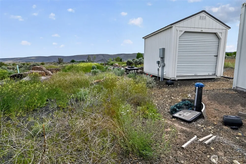 130 Red Tail Road Yakima, WA 98908