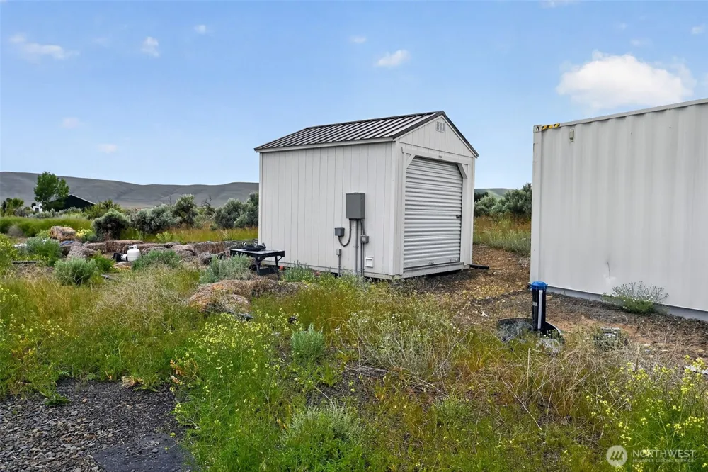 130 Red Tail Road Yakima, WA 98908