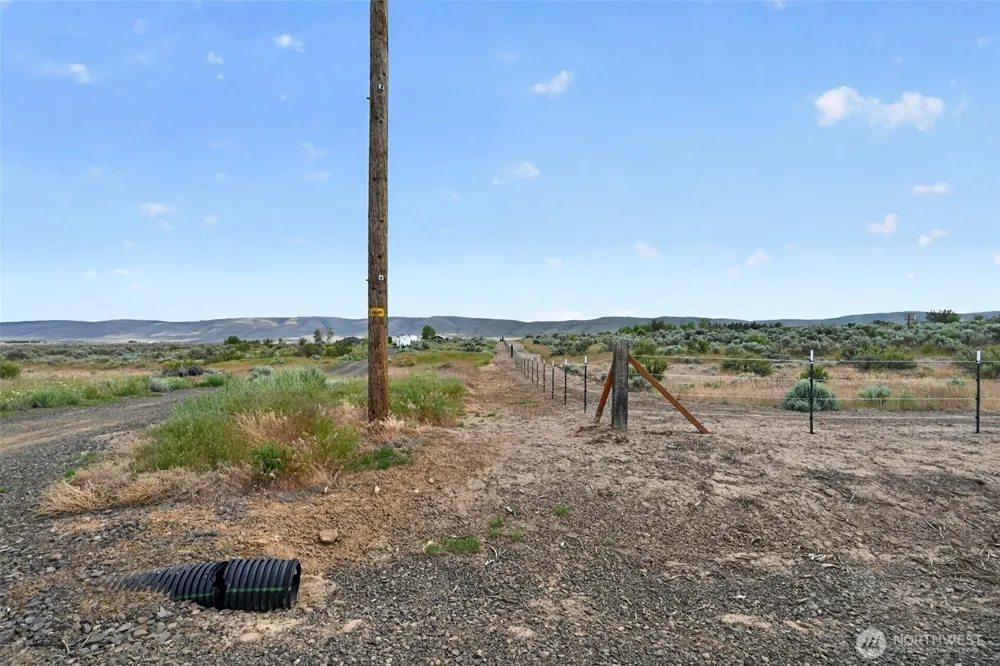 130 Red Tail Road Yakima, WA 98908