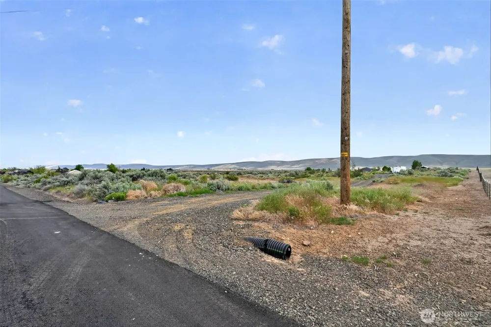 130 Red Tail Road Yakima, WA 98908