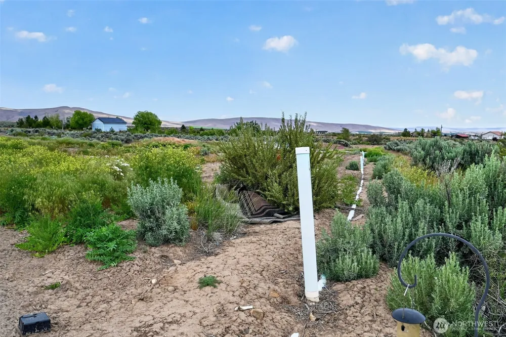 130 Red Tail Road Yakima, WA 98908