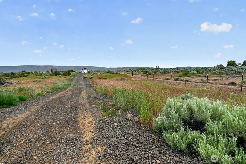 130 Red Tail Road Yakima, WA 98908