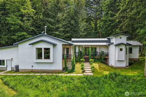 873 Mountain View Road