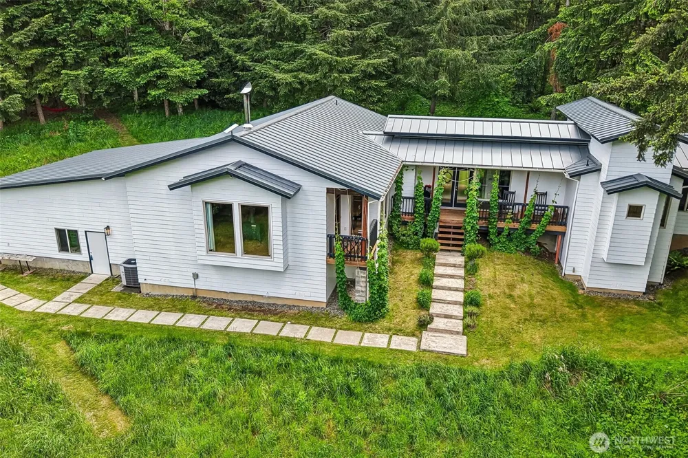 873 Mountain View Road Kalama, WA 98625