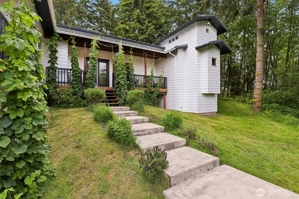 873 Mountain View Road Kalama, WA 98625