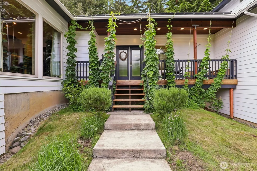 873 Mountain View Road Kalama, WA 98625