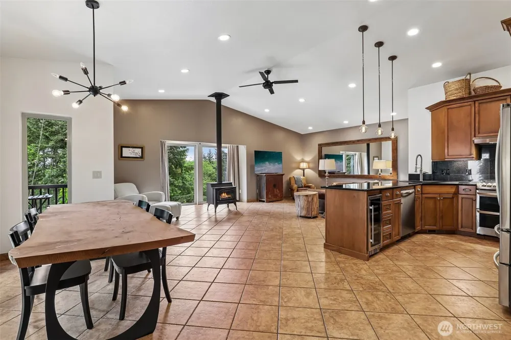 873 Mountain View Road Kalama, WA 98625