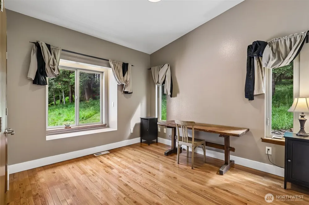873 Mountain View Road Kalama, WA 98625