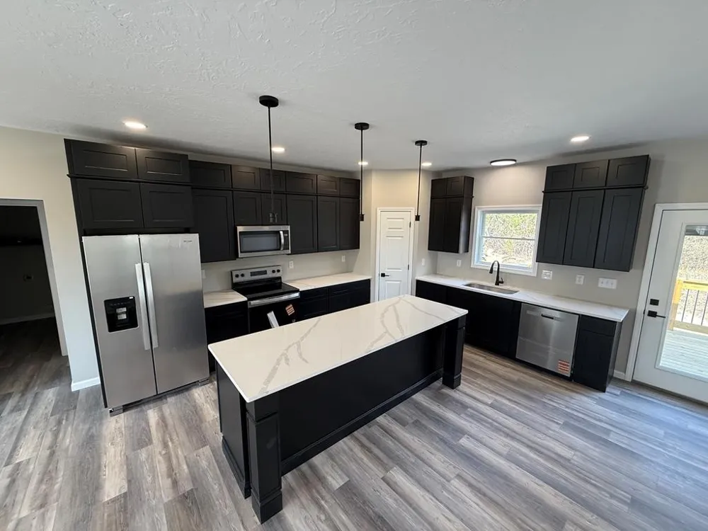 1322 E Blythe St Paris, TN 38242