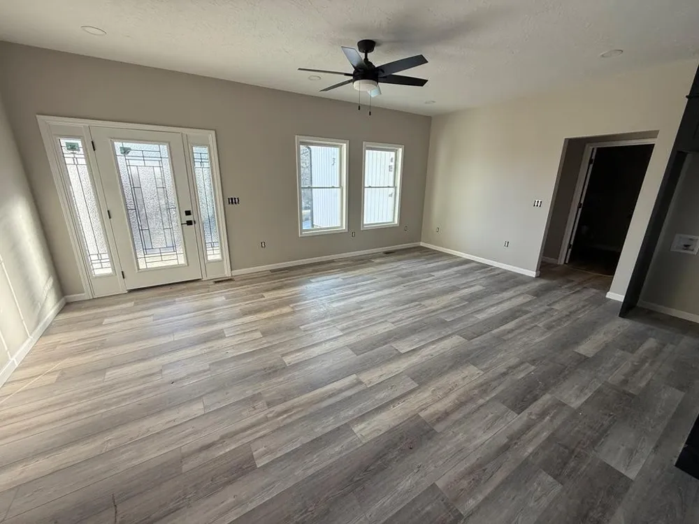 1322 E Blythe St Paris, TN 38242